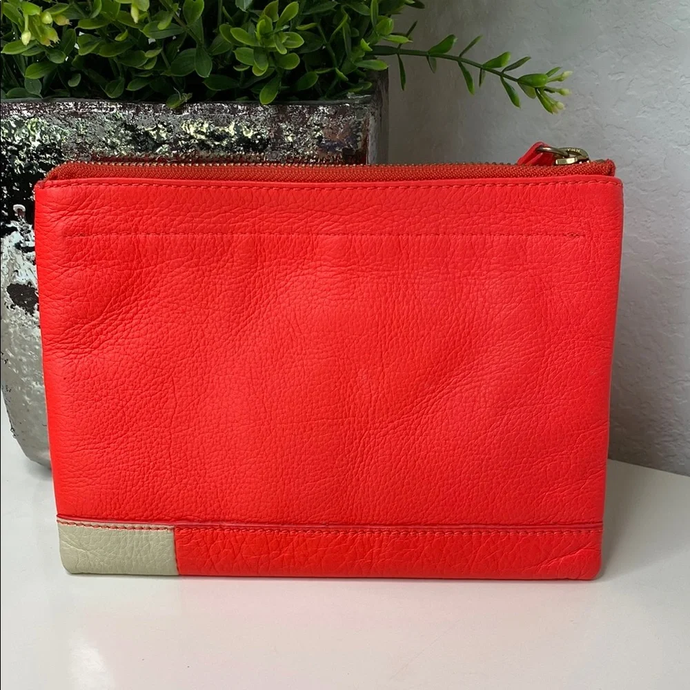 GAP Twotones East West Wristlet Pouch Colorblock‎ Pebbled Leather Pink Vibration - Picture 2 of 9